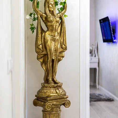 Rt Luxury Elegance * Брашов