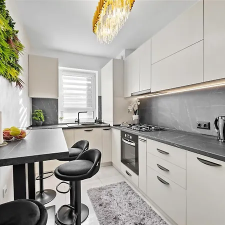 Rt Luxury Elegance Брашов