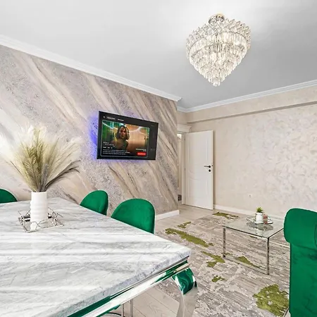 Rt Luxury Elegance Апартаменты *