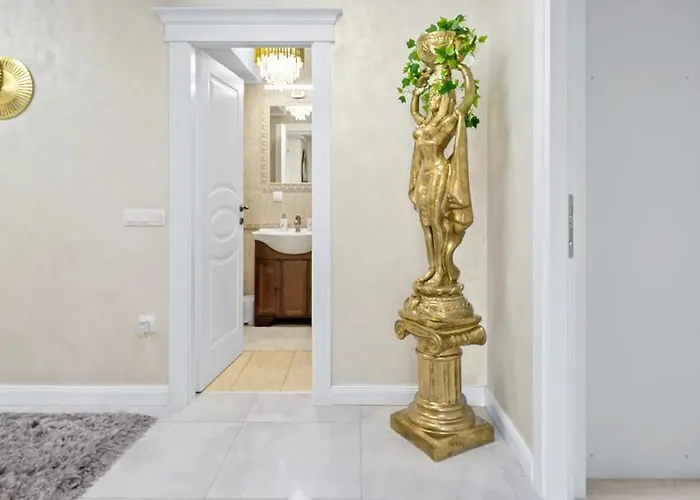 Rt Luxury Elegance 公寓